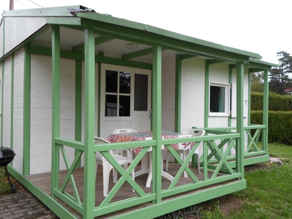 Camping Les Pinasses La Chapelle  Exterior photo